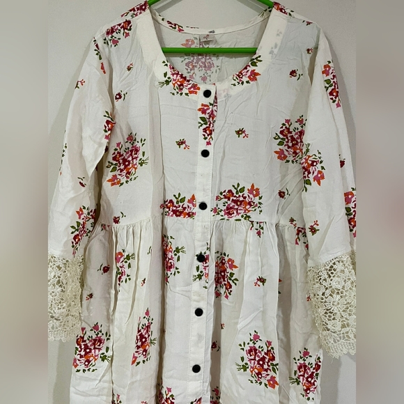 Maxi - Picture 2 of 5